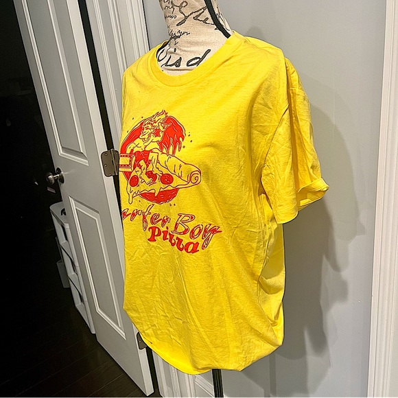 Netflix Stranger Things Surfer Boy Pizza Graphic Tee Shirt - Picture 6 of 16
